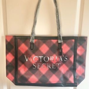 Victoria’s Secret NWT Buffalo Plaid Tote Bag